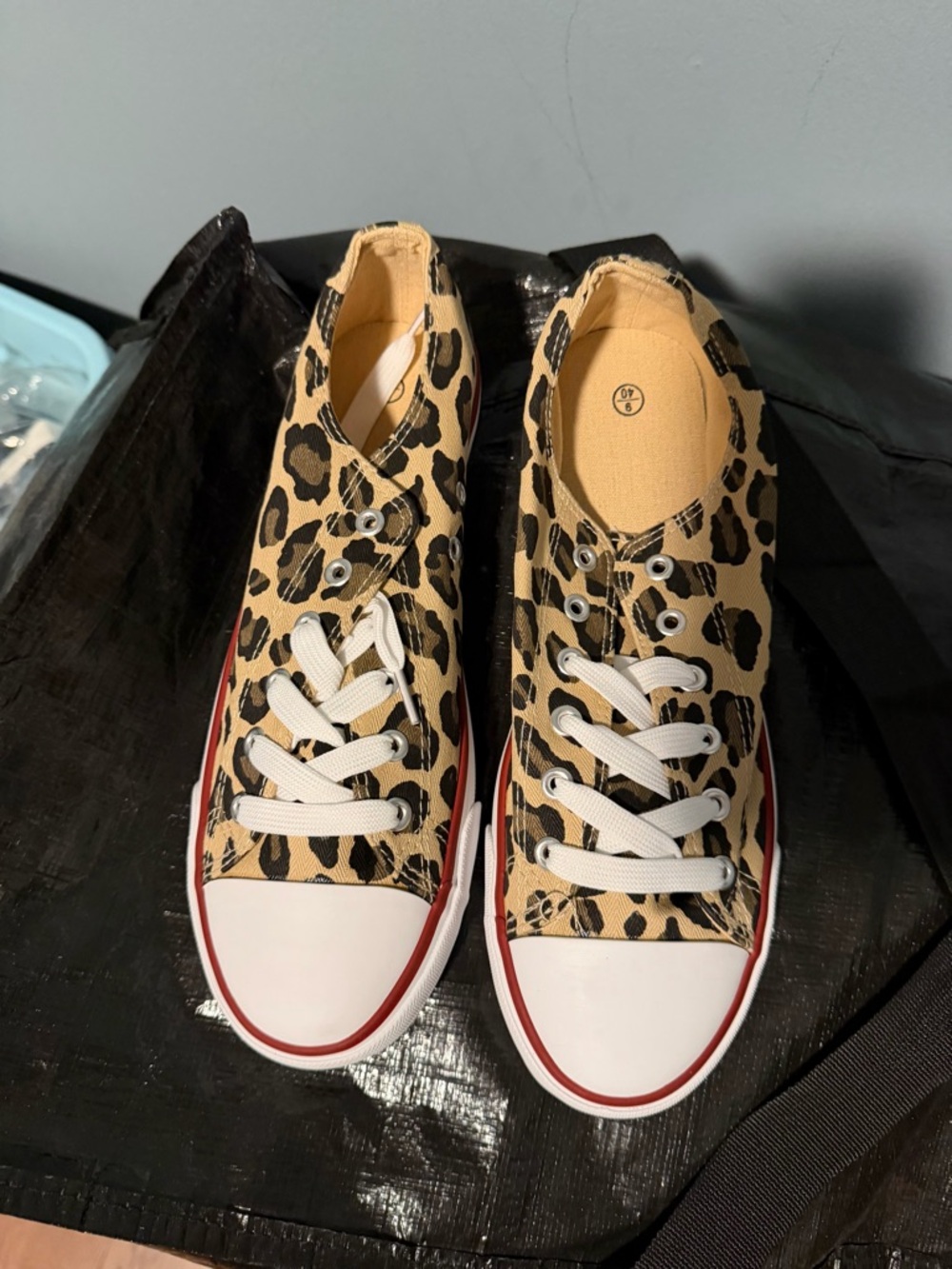 Leopard Print Low-Top Canvas Sneakers for Women - Tan/Black